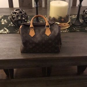 Louis Vuitton speedy bag